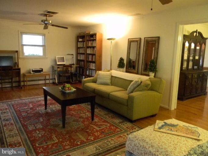 4420 Laurel Road Alexandria, VA 22309 - Photo 6 of 24 Looking from family room to dining room