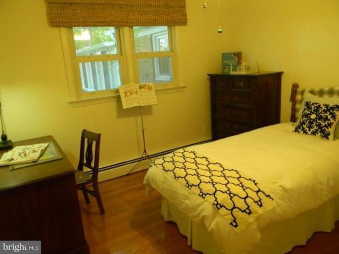 4420 Laurel Road Alexandria, VA 22309 - Photo 10 of 24 Third bedroom