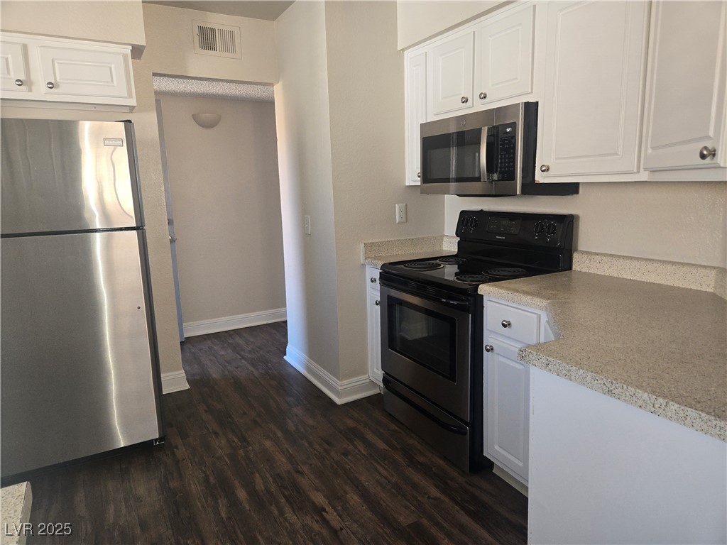 3151 North Soaring Gulls Drive, Unit 2184 Las Vegas, NV 89128 - Photo 8 of 23