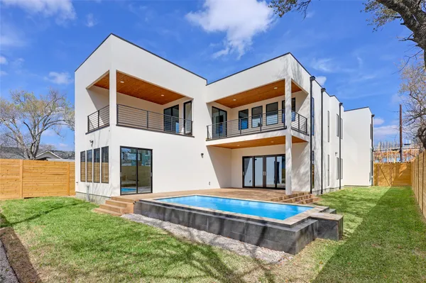 $1,699,999 | 1901 West St Johns Avenue, Austin, TX 78757