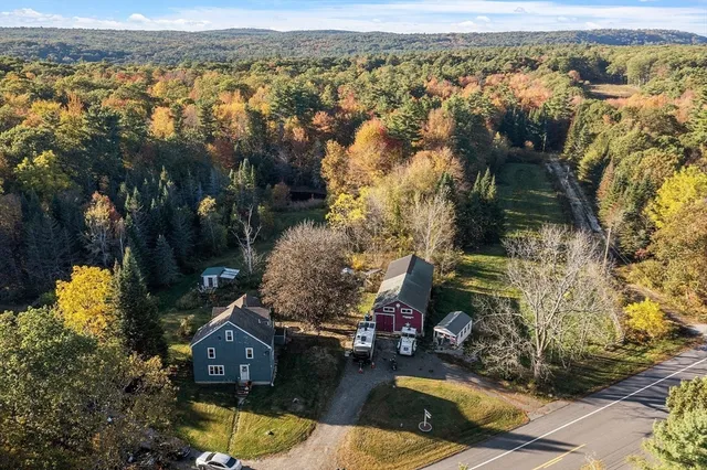 $575,000 | 63 Gardner Road, Hubbardston, MA 01452