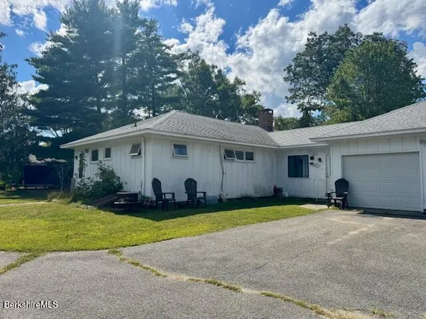 $365,000 | 153 East Main Street, Sheffield, MA 01222