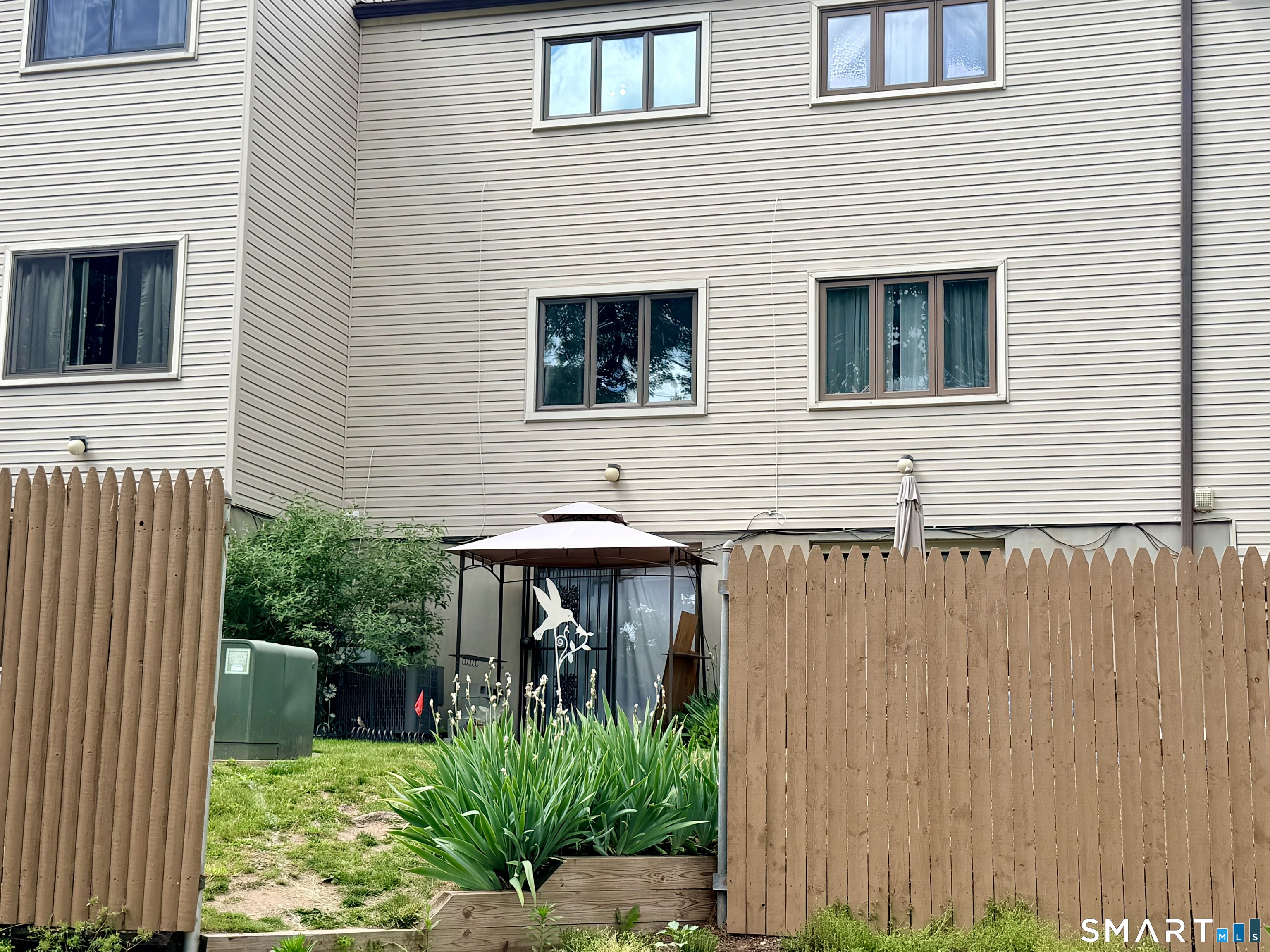 715 Frenchtown Road, Unit 49 Bridgeport, CT 06606 - Photo 24 of 28