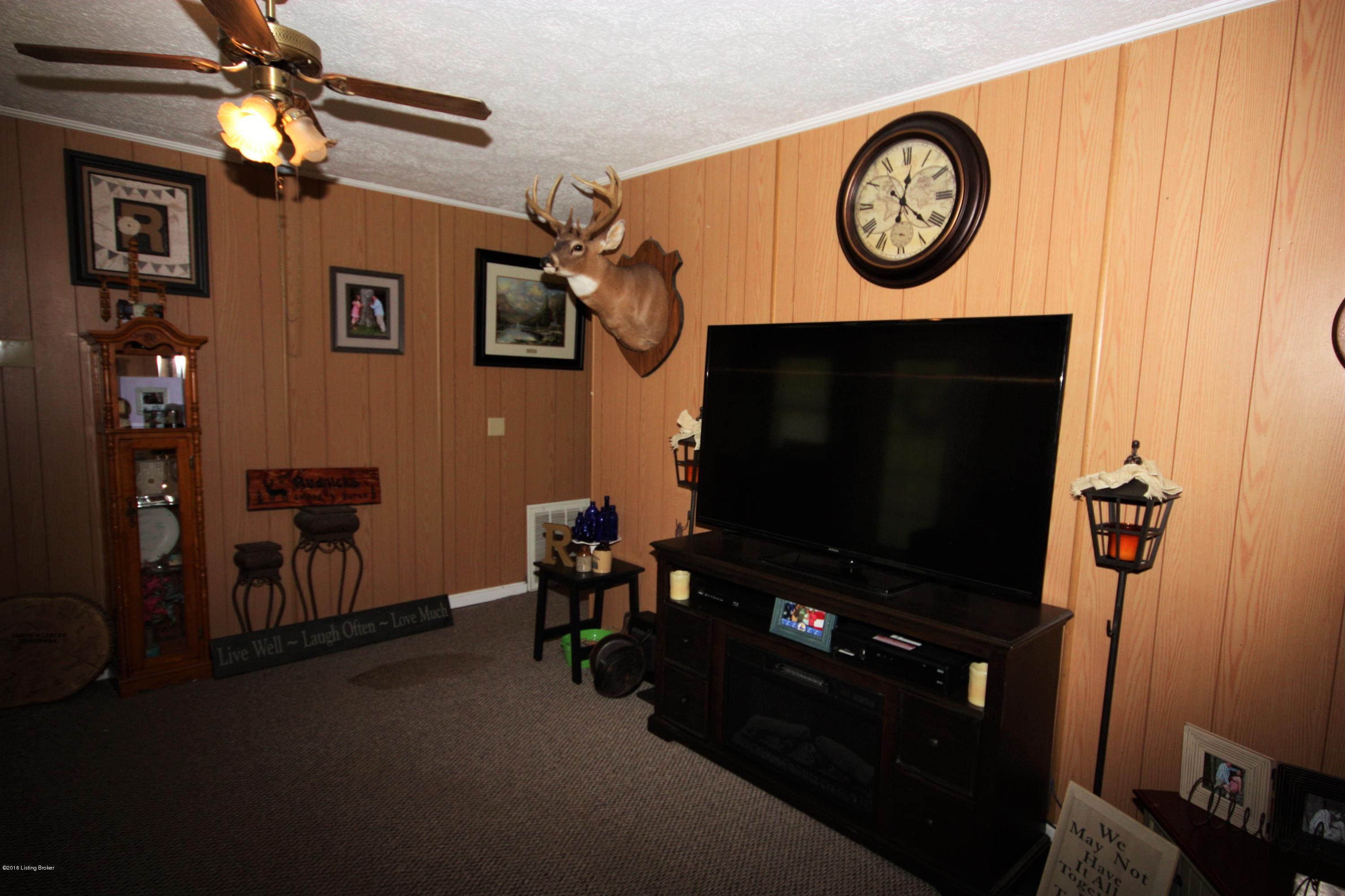 11281 Beaver Dam Road Caneyville, KY 42721 - Photo 9 of 17 IMG_8049
