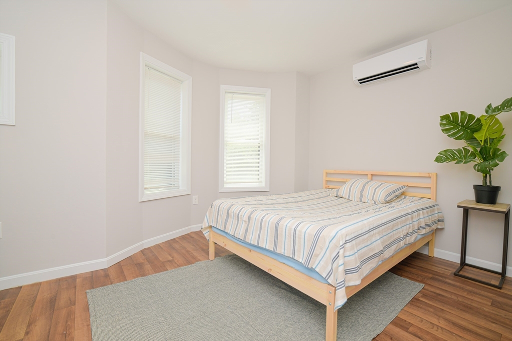 23 Warwick Street Boston, MA 02120 - Photo 6 of 13