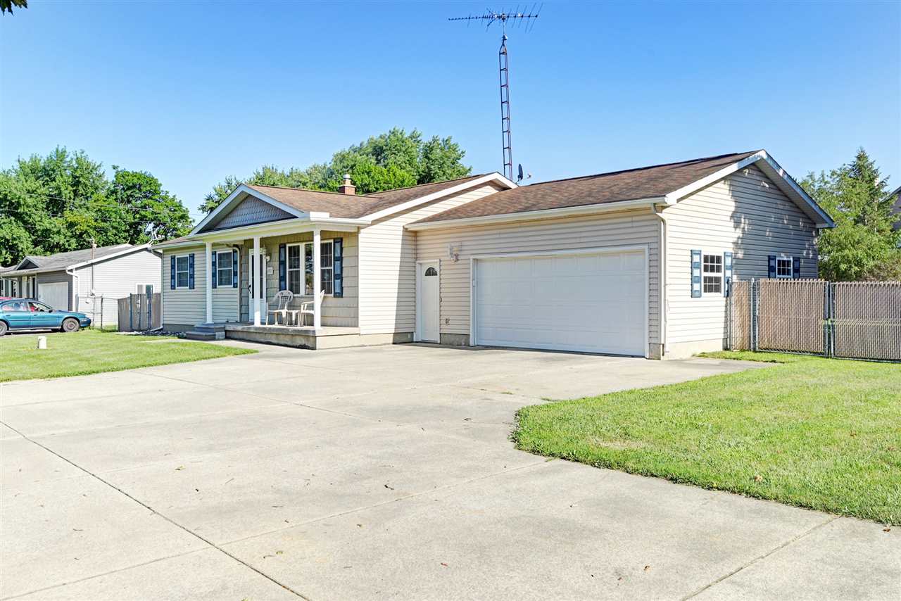 8169 Carpenter Road Flushing, MI 48433 - Photo 2 of 21