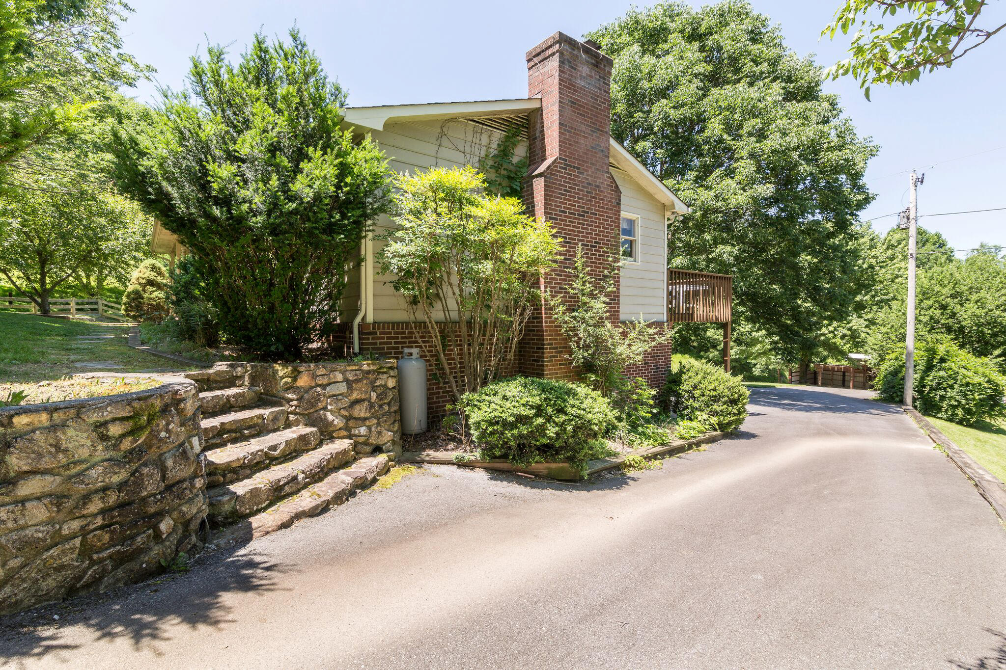 6749 Shingle Ridge Road Roanoke, VA 24018 - Photo 6 of 39 6-6749 Shingle Ridge Rd