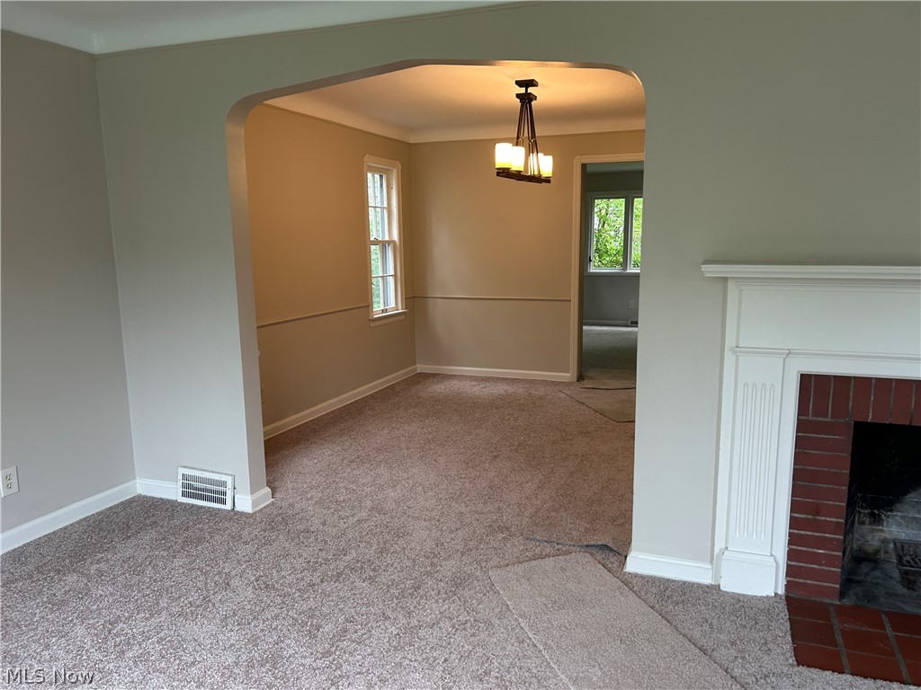 1689 Oakmount Road South Euclid, OH 44121 - Photo 4 of 18