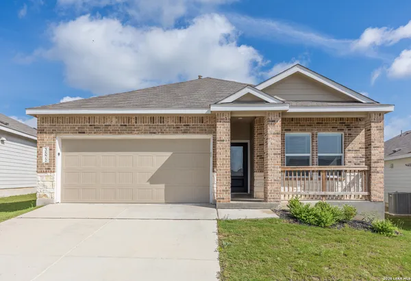 $1,800 | 3572 Axis Hl Street, New Braunfels, TX 78132