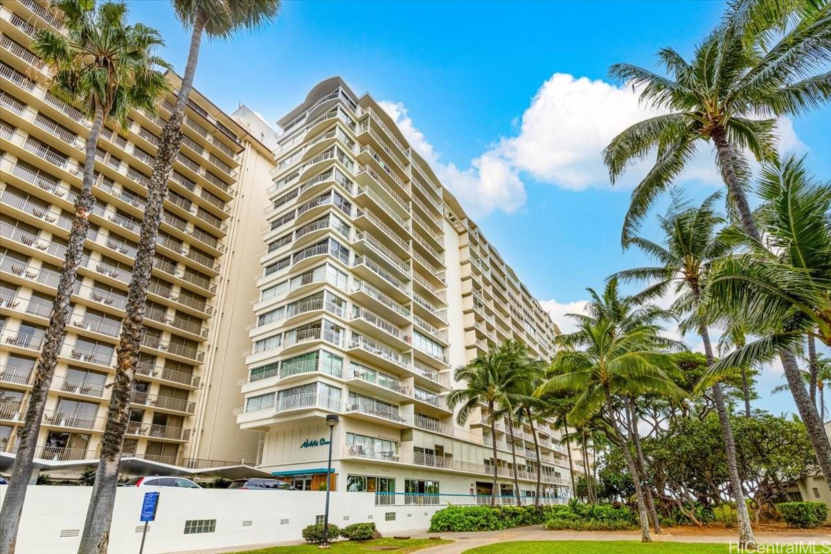 2161 Kalia Road, Unit 402 Honolulu, HI 96815 - Photo 24 of 25 a front view of a multi story building