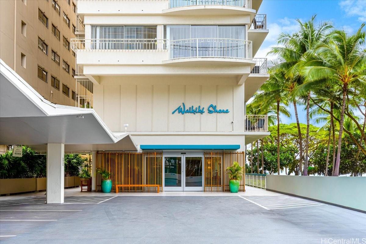 2161 Kalia Road, Unit 402 Honolulu, HI 96815 - Photo 25 of 25 a front view of a building with garden
