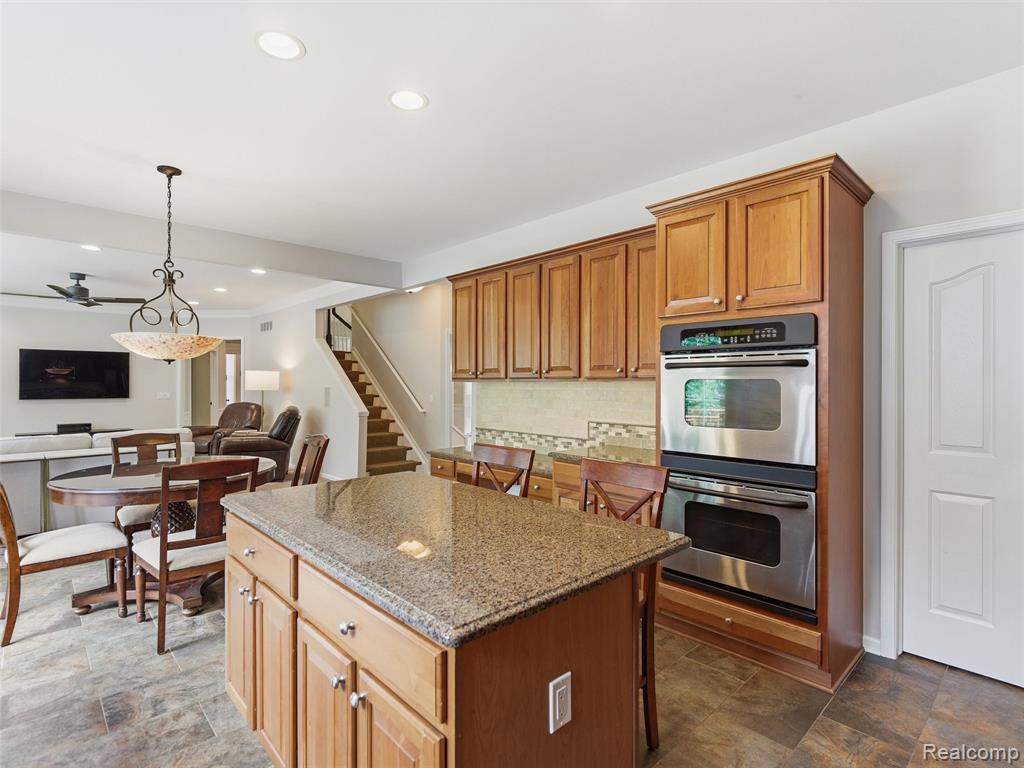 5454 Creekmonte Drive Rochester, MI 48306 - Photo 17 of 69