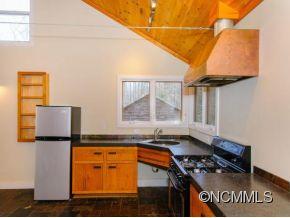 85 Johnny Marlow Road Fairview, NC 28730 - Photo 11 of 22 Gallery Image 11