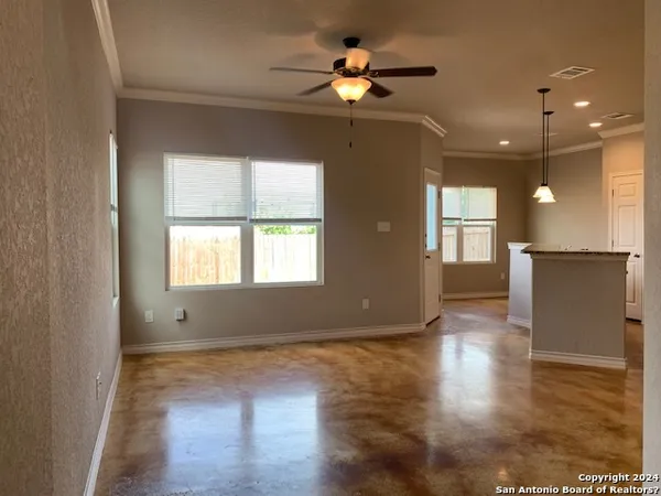 $1,495 | 1786 Tristan Trail, New Braunfels, TX 78130