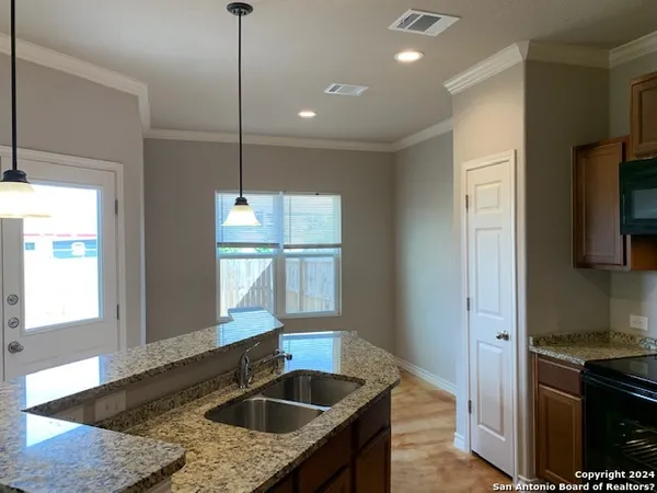 $1,495 | 1786 Tristan Trail, New Braunfels, TX 78130