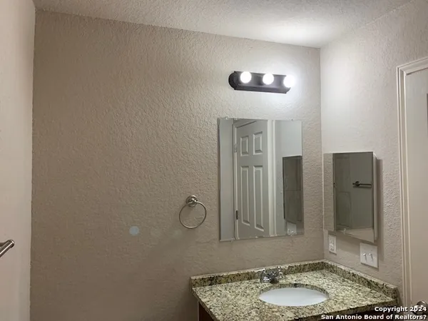 $1,495 | 1786 Tristan Trail, New Braunfels, TX 78130