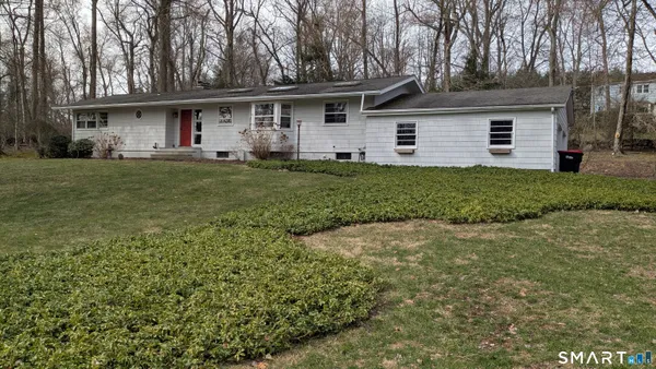 $794,500 | 19 Cricklewood Lane, Norwalk, CT 06851