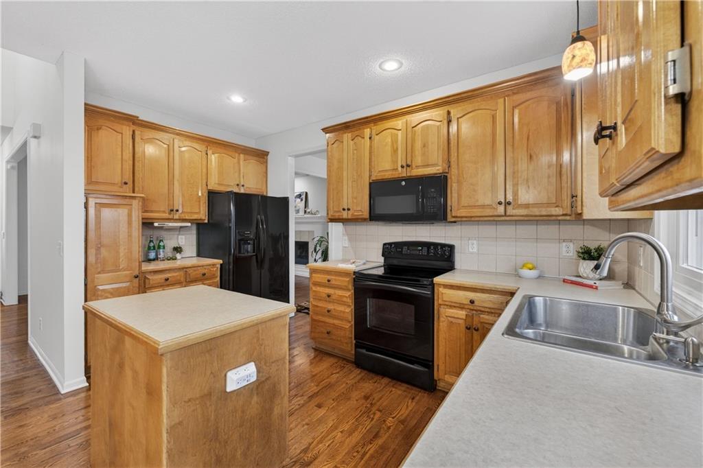 20729 South Barker Road Spring Hill, KS 66083 - Photo 14 of 54