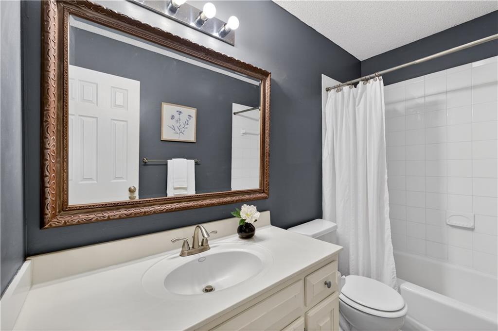 20729 South Barker Road Spring Hill, KS 66083 - Photo 33 of 54