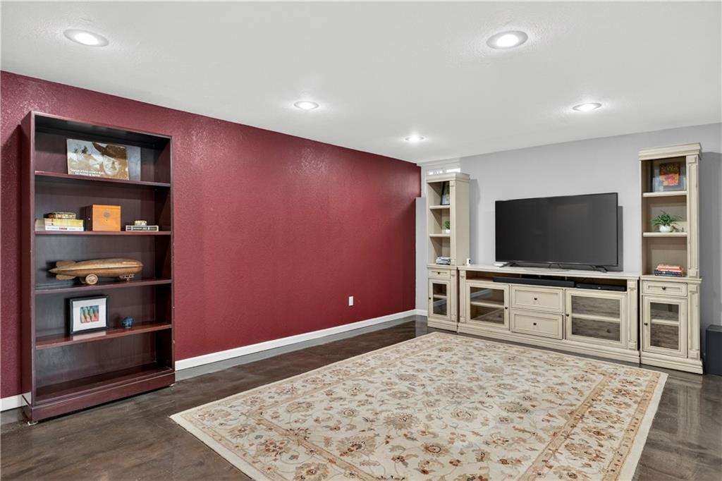 20729 South Barker Road Spring Hill, KS 66083 - Photo 39 of 54