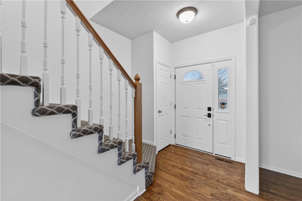 20729 South Barker Road Spring Hill, KS 66083 - Photo 6 of 54