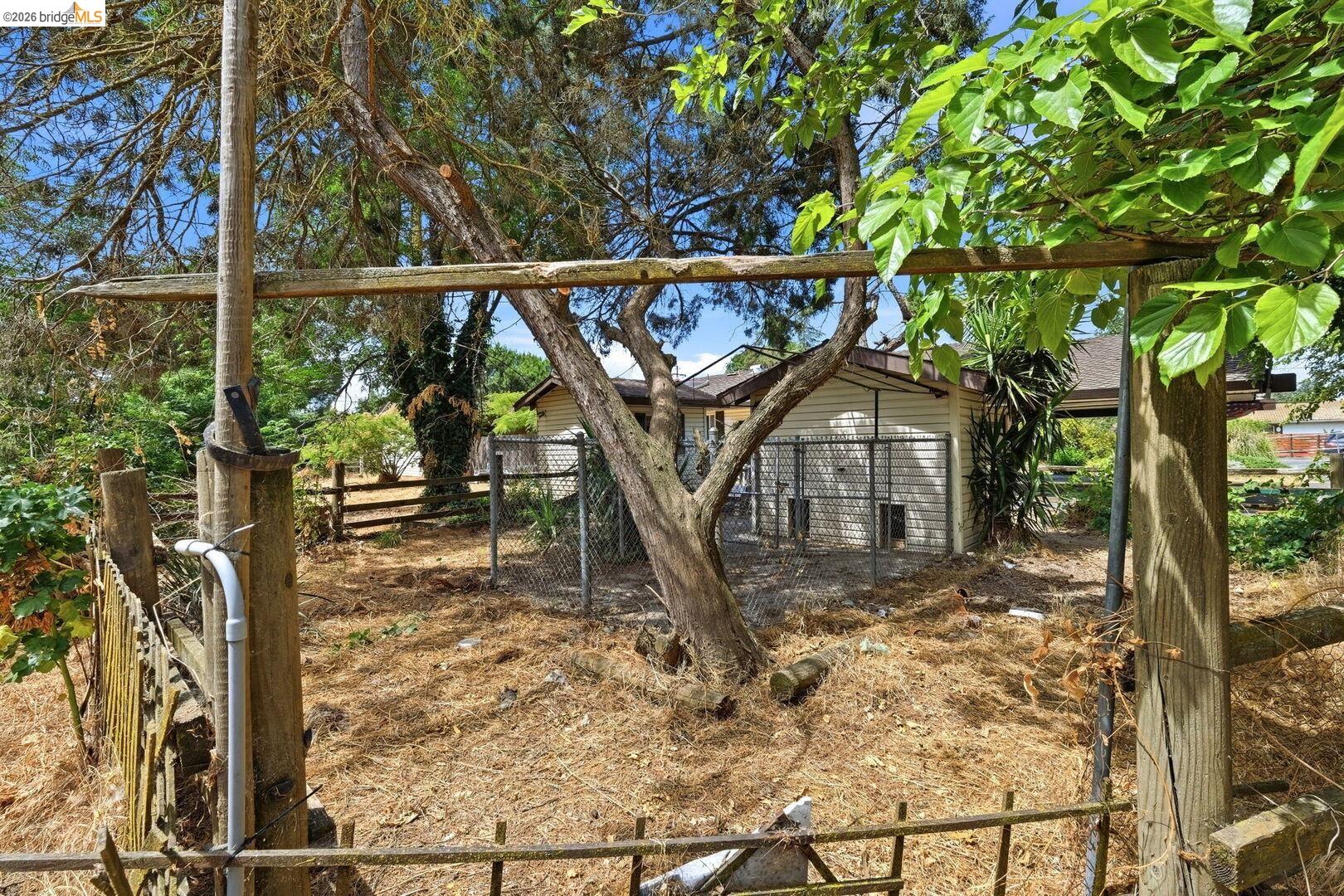 1590 Sunset Road Brentwood, CA 94513 - Photo 43 of 45 Back of stable