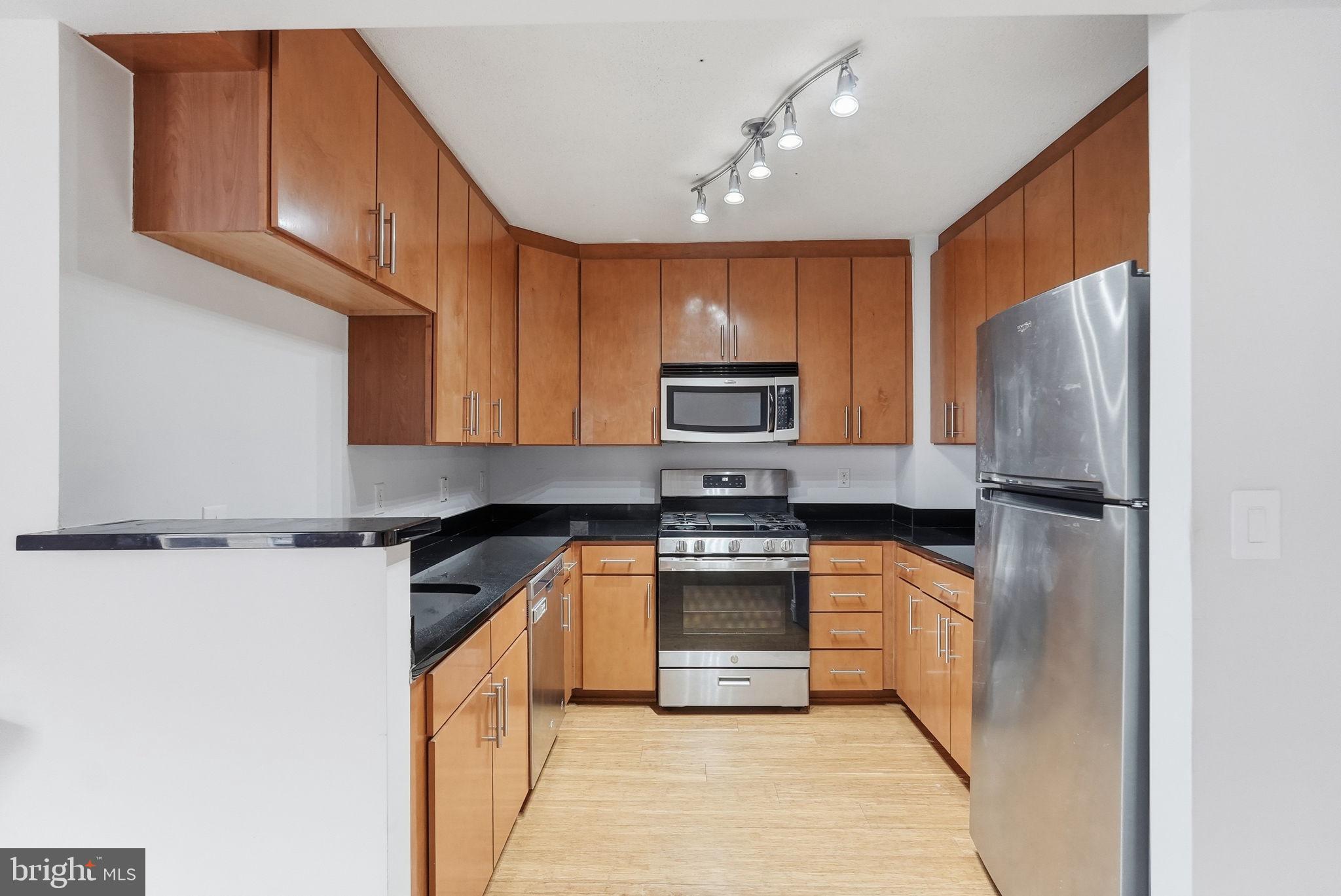 915 E Street Northwest, Unit 1003 Washington, DC 20004 - Photo 6 of 23