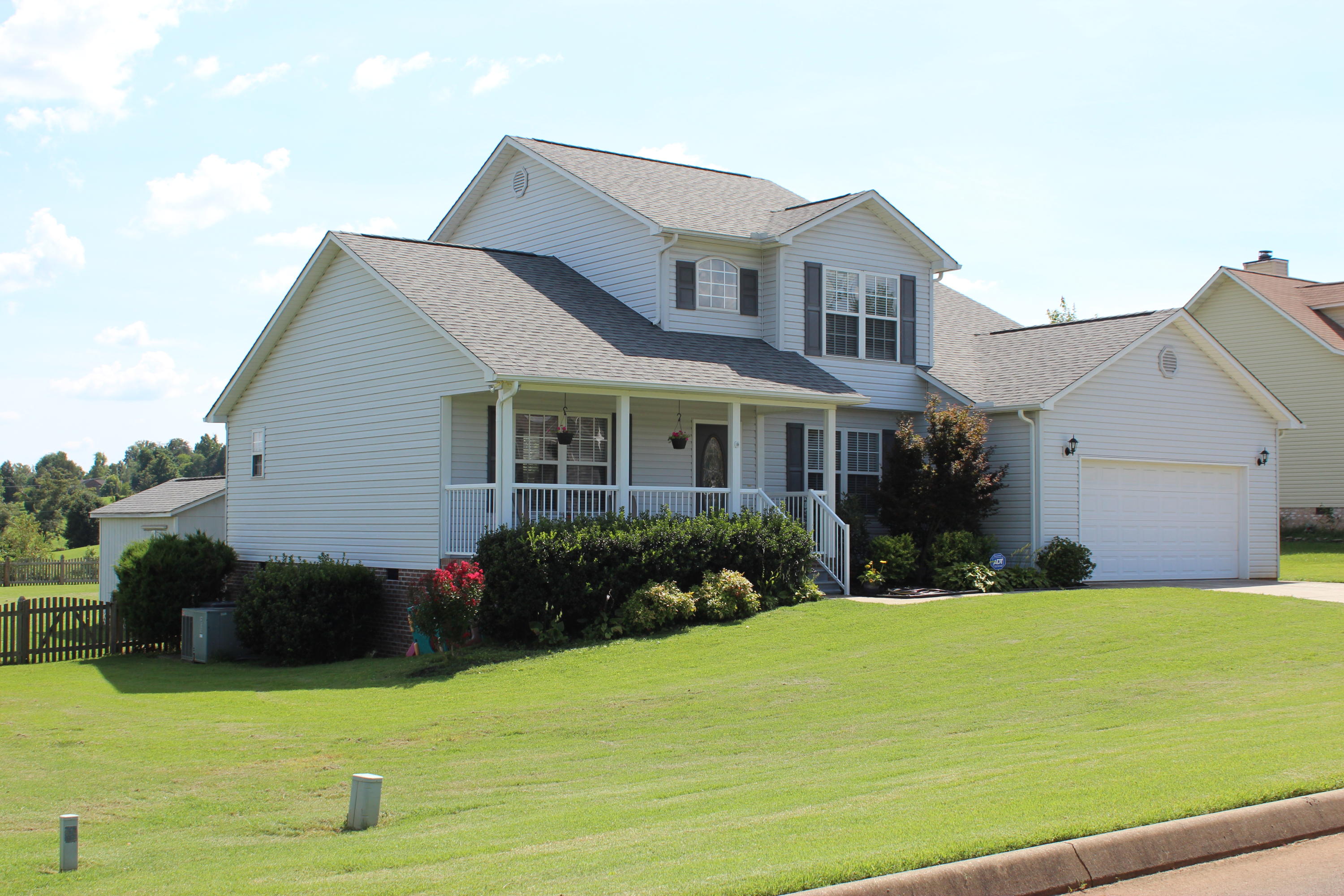 2843 Rhett Butler Drive Louisville, TN 37777 - Photo 3 of 29 IMG_7494