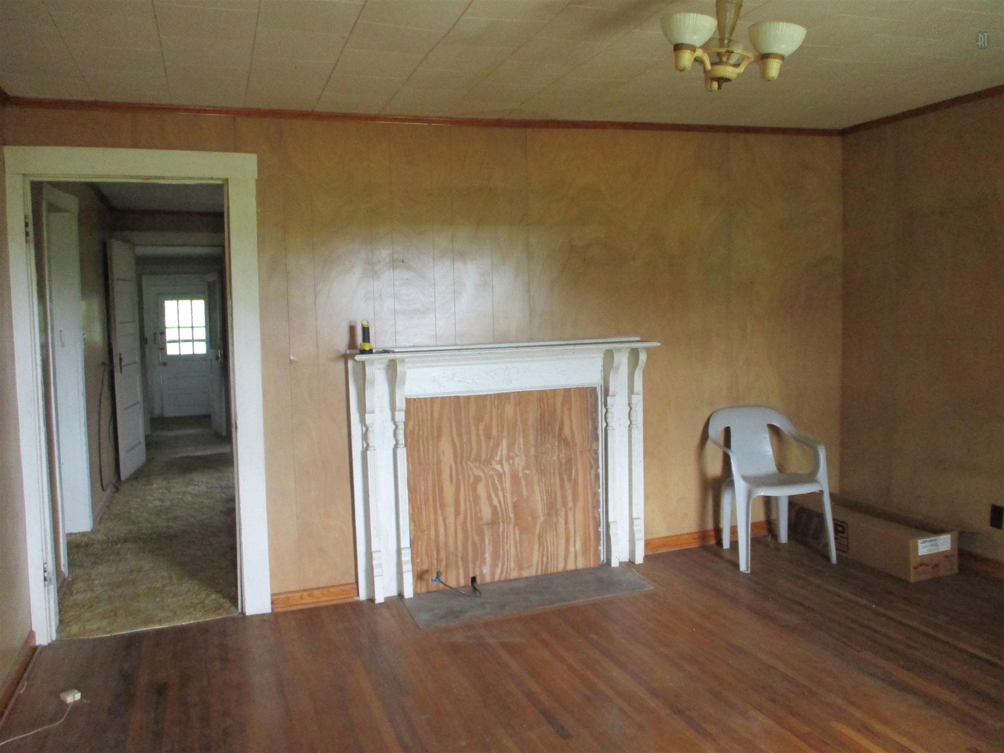 29 Owens Road Five Points, TN 38457 - Photo 13 of 26 an empty room with wooden floor closet and windows