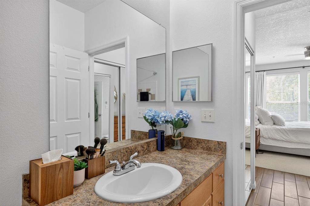 1185 Southwest 9th Road, Unit 212 Gainesville, FL 32601 - Photo 25 of 30