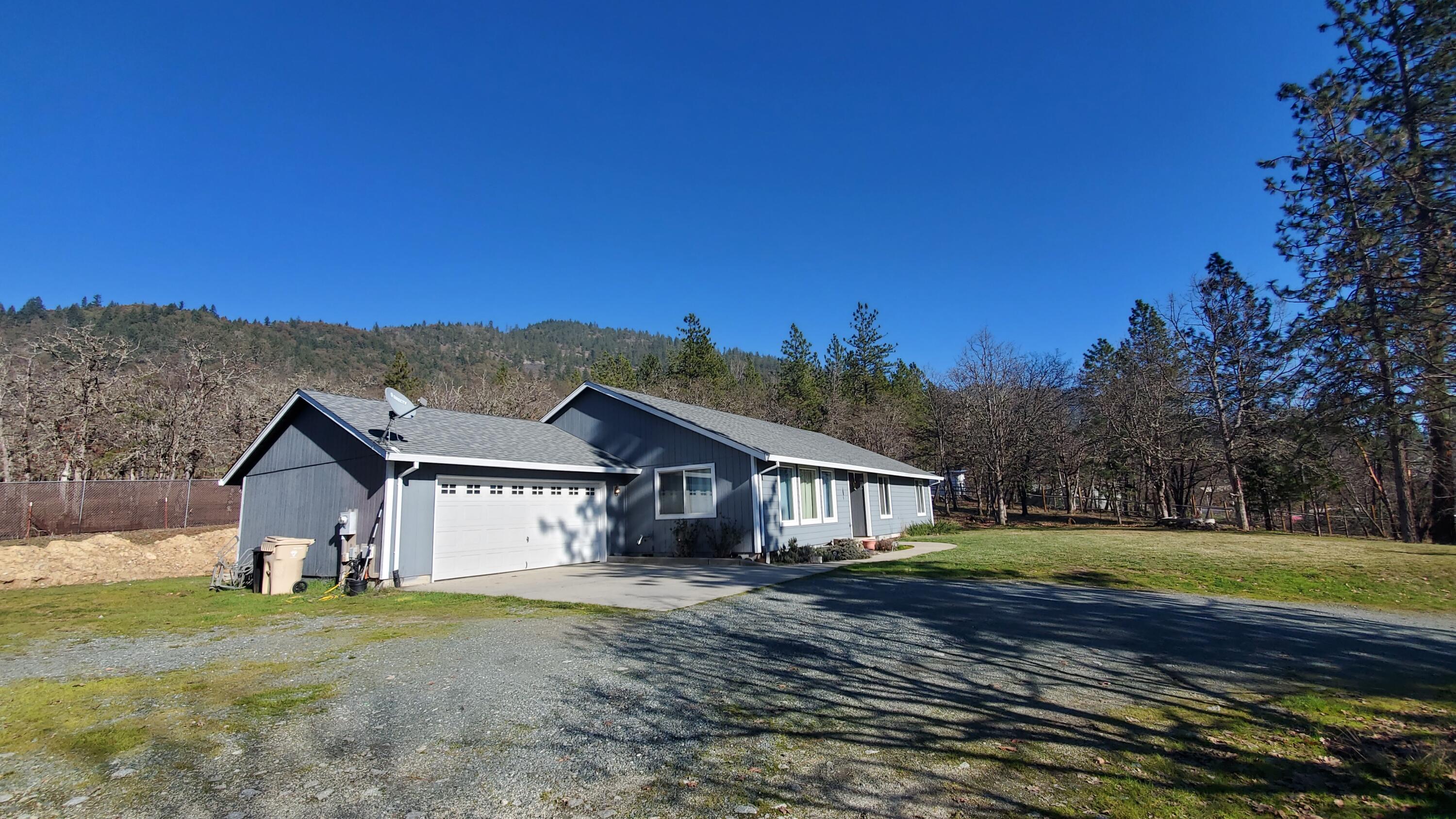 7600 Hugo Road Grants Pass, OR 97526 - Photo 1 of 28 20220124_132747