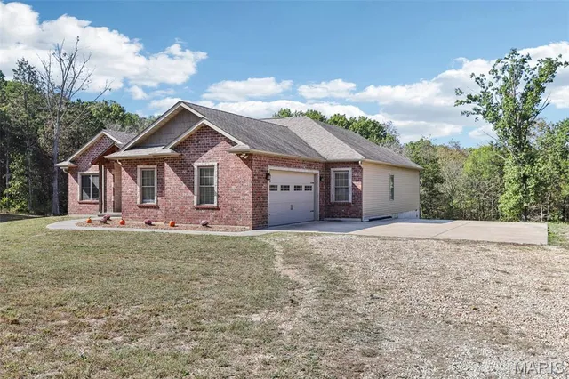 $580,000 | 4445 Cedar Tree Lane, De Soto, MO 63020
