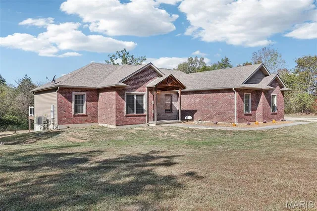 $580,000 | 4445 Cedar Tree Lane, De Soto, MO 63020