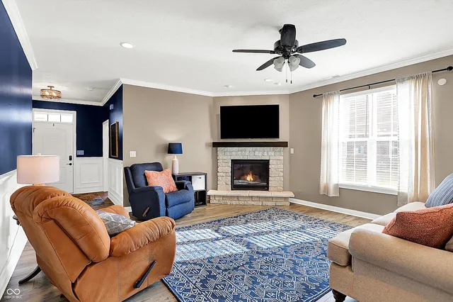 $320,000 | 1684 Hedley Way West, Avon, IN 46123