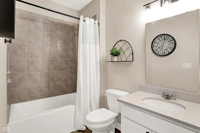 $320,000 | 1684 Hedley Way West, Avon, IN 46123