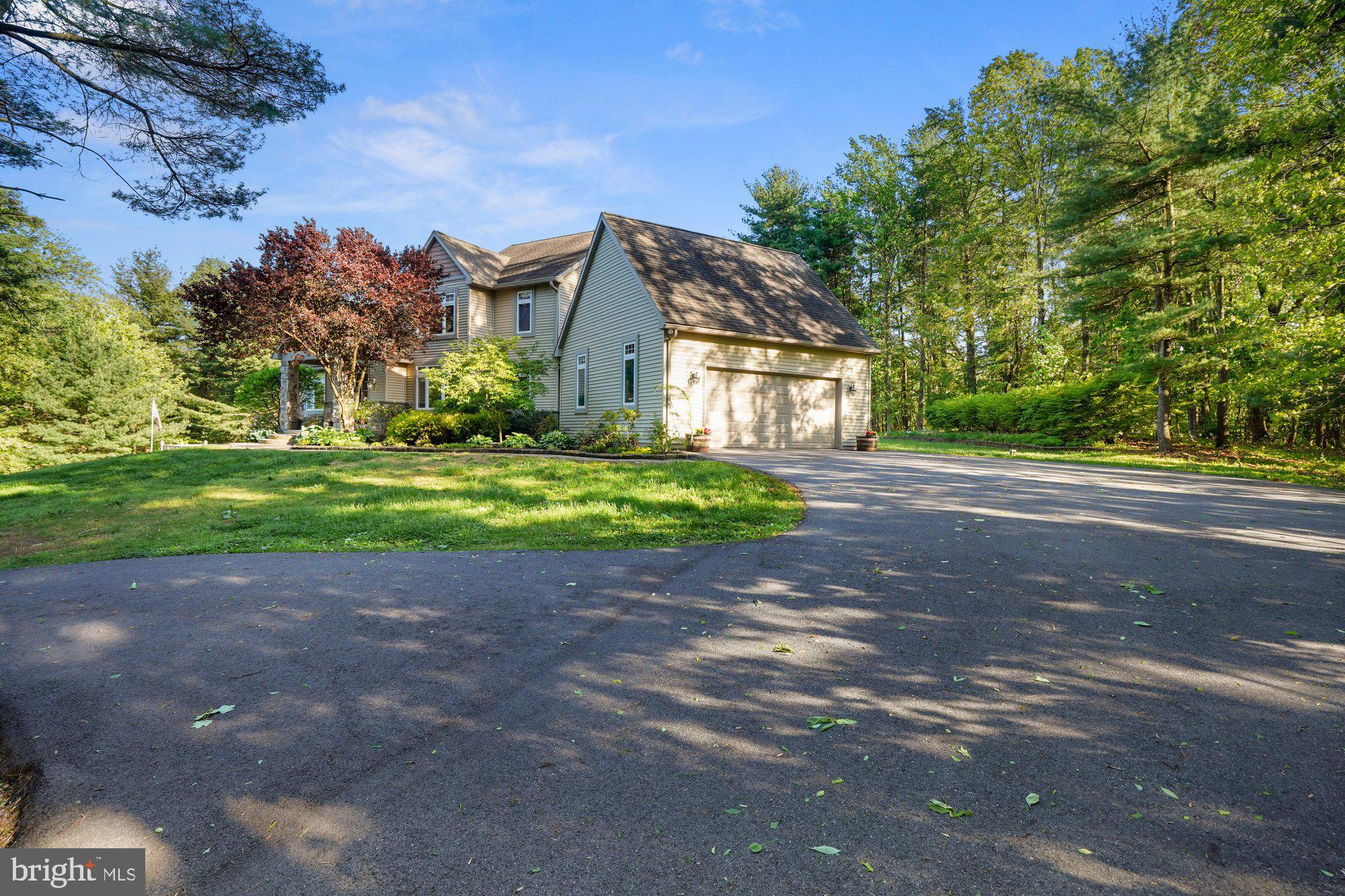 451 Maple Grove Road Mohnton, PA 19540 - Photo 3 of 37