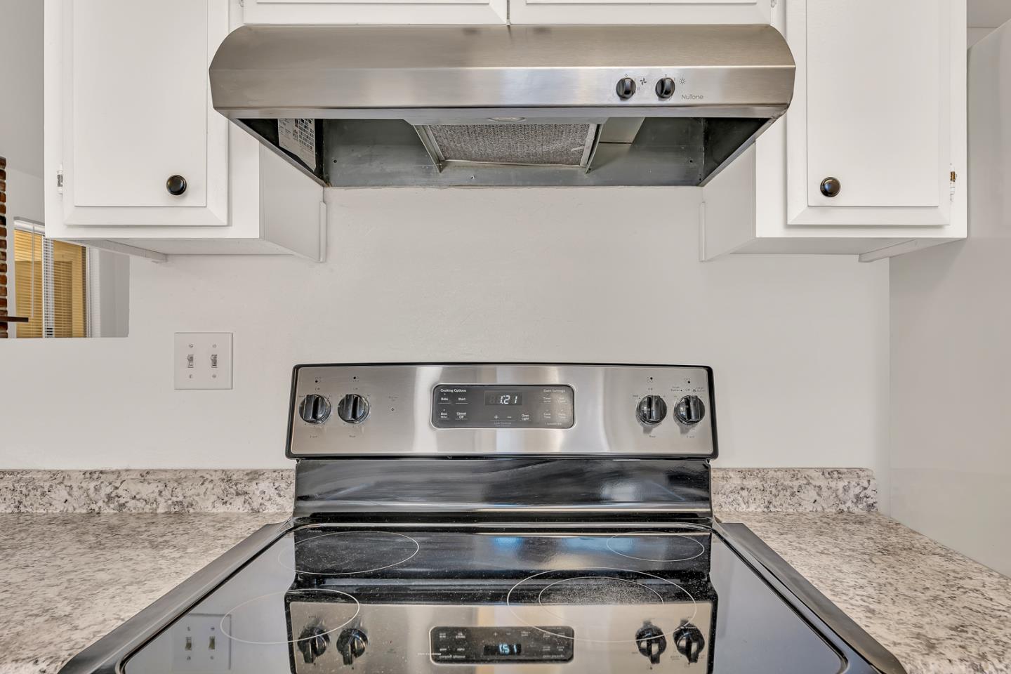 1351 Chukar Street Los Banos, CA 93635 - Photo 18 of 34 a close view of stove
