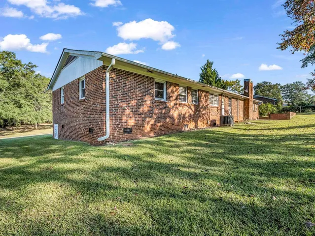 $220,000 | 127 Crystal Drive, Cowpens, SC 29330