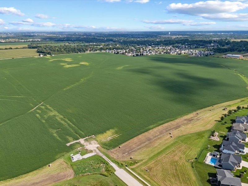 8.98 Acres M/l N Center Point Road Robins, IA 52411 - Photo 9 of 22 Overall lots available