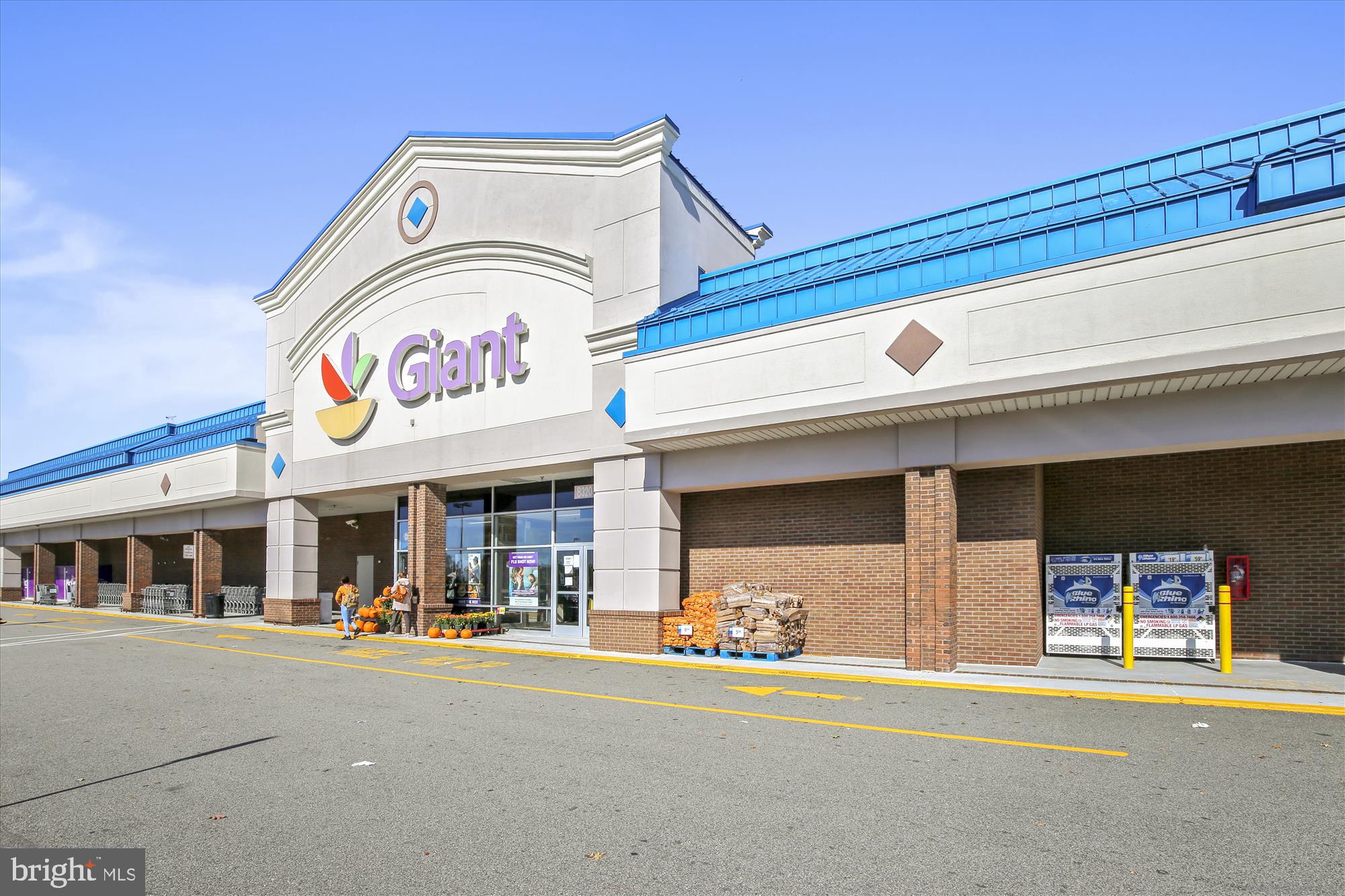 8322 Cushing Court Springfield, VA 22153 - Photo 50 of 57 a view of a refrigerator with a outdoor