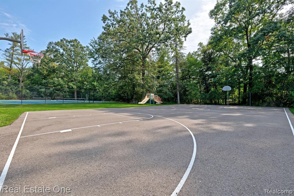 1245 Candlestick Lane, Unit 113 Rochester Hills, MI 48306 - Photo 67 of 74 Gallery Image 67