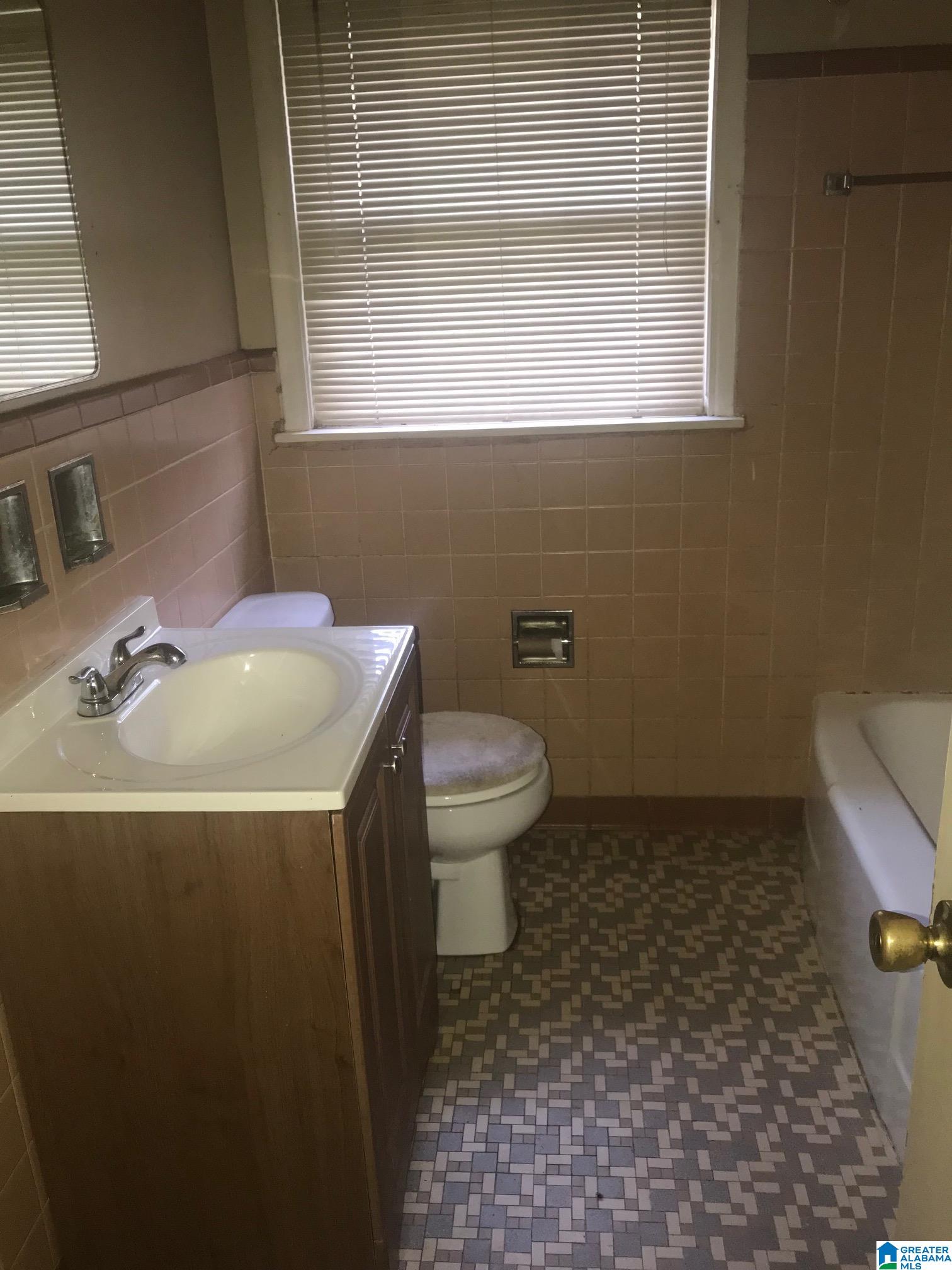 255 87th Place South Birmingham, AL 35206 - Photo 5 of 6