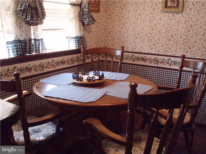 12753 Hollins Road Philadelphia, PA 19154 - Photo 4 of 17 Breakfast Room
