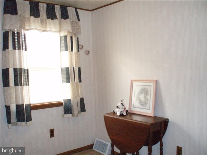 12753 Hollins Road Philadelphia, PA 19154 - Photo 8 of 17 View