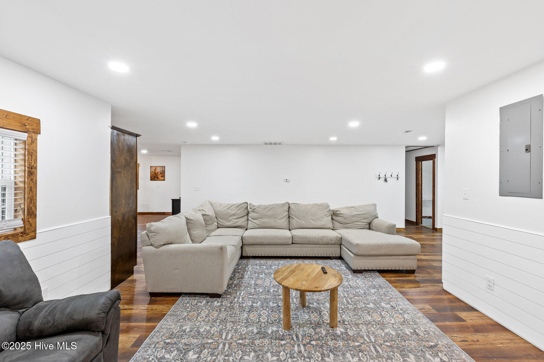 16214 Old Lake Road Riegelwood, NC 28456 - Photo 7 of 34 007_16214_old_lake_road-7_580