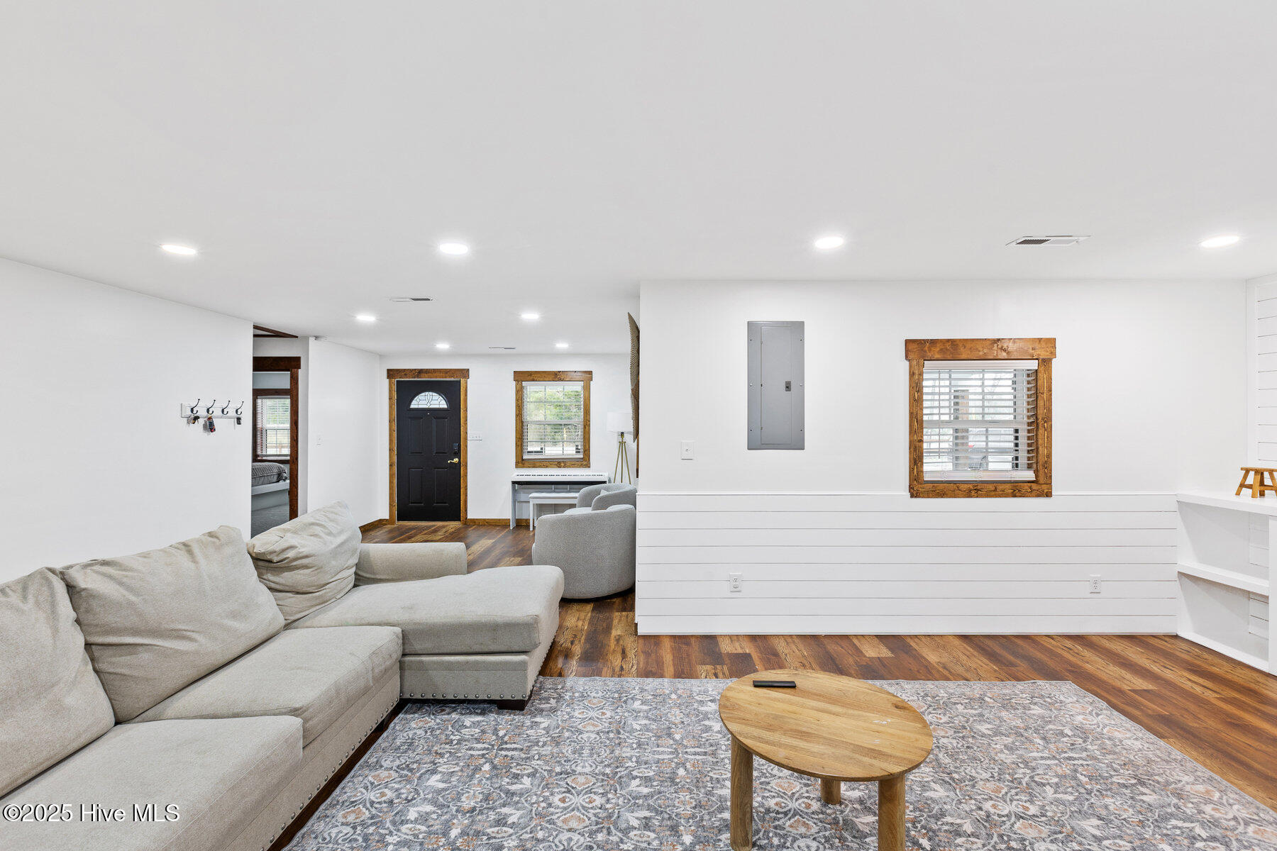 16214 Old Lake Road Riegelwood, NC 28456 - Photo 8 of 34 008_16214_old_lake_road-8_383