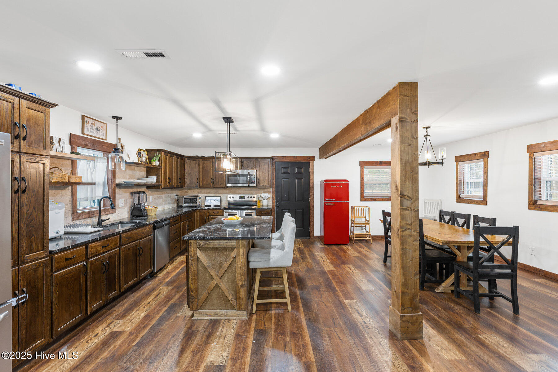 16214 Old Lake Road Riegelwood, NC 28456 - Photo 9 of 34 009_16214_old_lake_road-9_590