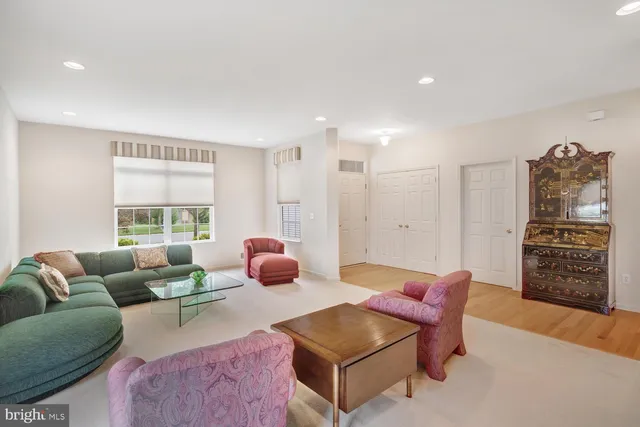 $484,900 | 382 Golf View Drive, Little Egg Harbor, NJ 08087