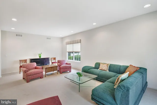 $484,900 | 382 Golf View Drive, Little Egg Harbor, NJ 08087