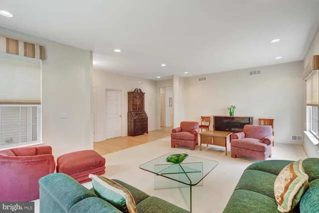 $484,900 | 382 Golf View Drive, Little Egg Harbor, NJ 08087